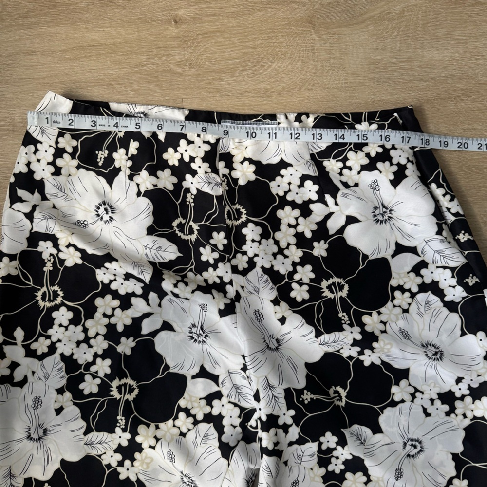 Real Clothes Saks Fifth Avenue Silk Floral Pants Ivory Black Satin SZ 14 - Picture 4 of 8